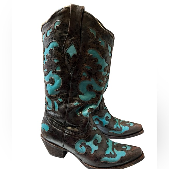 Corral Vintage Cowboy Boots for women Teal 
Size 8.5
Genuine Leather - Picture 4 of 12